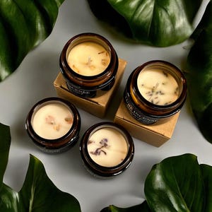 Set regalo di candele curative – Confezione da 4 candele in cera di soia al 100% per lei – Candele antistress – Durata di combustione di 20 ore – Regalo per le feste o per il compleanno immagine 3