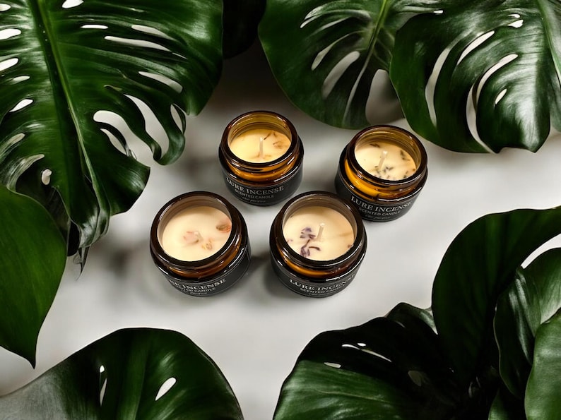Set regalo di candele curative – Confezione da 4 candele in cera di soia al 100% per lei – Candele antistress – Durata di combustione di 20 ore – Regalo per le feste o per il compleanno immagine 5