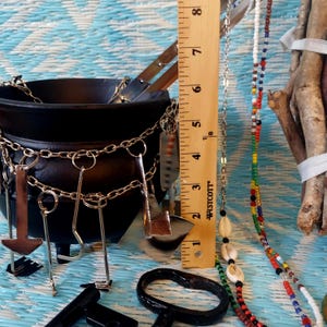 Prenda Espiritual Palo ketel stichting Palos Nkisi in Mayombe, Palero Monte Kongo Congo Ketting eleke halsband santeria Ifa Bakongo Vodou
