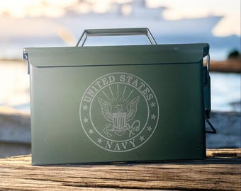 Boîte de munitions personnalisée bleu marine, boîte de munitions personnalisée, cadeau personnalisé pour la chasse, pêche, cadeaux pour garçons d'honneur, cadeau pour garçons d'honneur boîte de munitions de chasse personnalisée