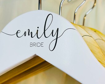 Bride Hanger Personalized Engraved Groom and Bride Hangers Wedding Dress Hanger Engraved Groom bride Hangers Ceintre marie la boda bridemaid