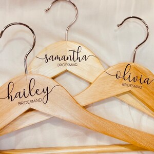 Bruid hanger gepersonaliseerde gegraveerde bruidegom en bruid hangers trouwjurk hanger gegraveerde bruidegom bruid hangers Ceintre marie la boda bruidsmeisje