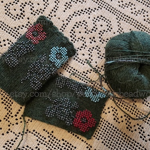 KNITTING PATTERN: Anemone Wrist Warmers