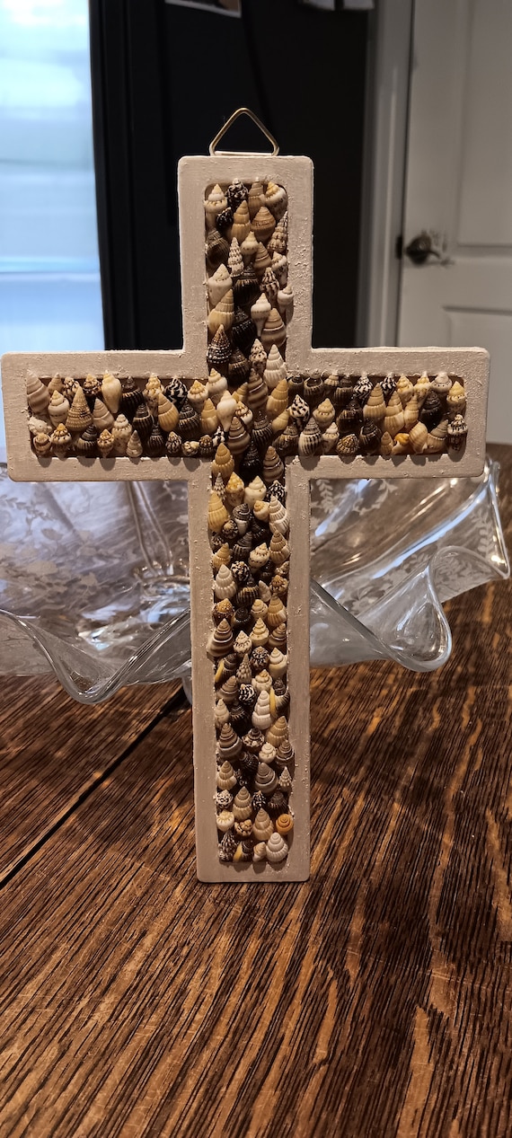 Wall Mount Seashell Wood Cross, White Satin Finish Cross, Coastal Decor Cross, Beach House Decor, Spiritually Inspired, Religious art.