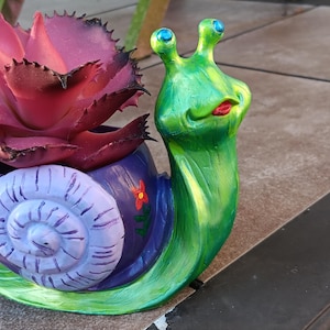 Whimsical epoxy resin snail planter, epoxy resin candle holder, garden snail small plant planter, colorful planter, colorful candle holder