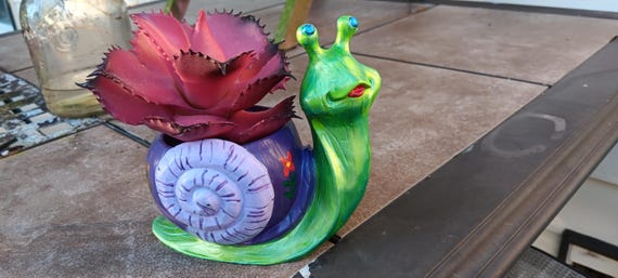 Whimsical epoxy resin snail planter, epoxy resin candle holder, garden snail small plant planter, colorful planter, colorful candle holder