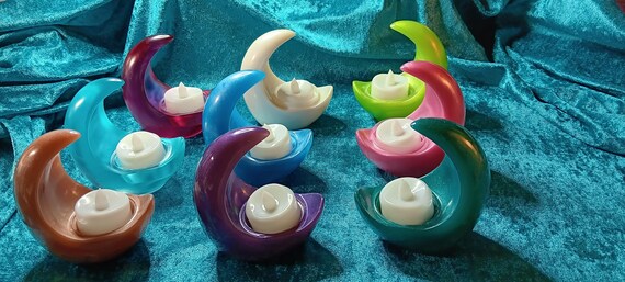 Epoxy resin tealight candle holder, half moon shaped candle holder, translucent/solid color tealight candle holder, unique gift idea.