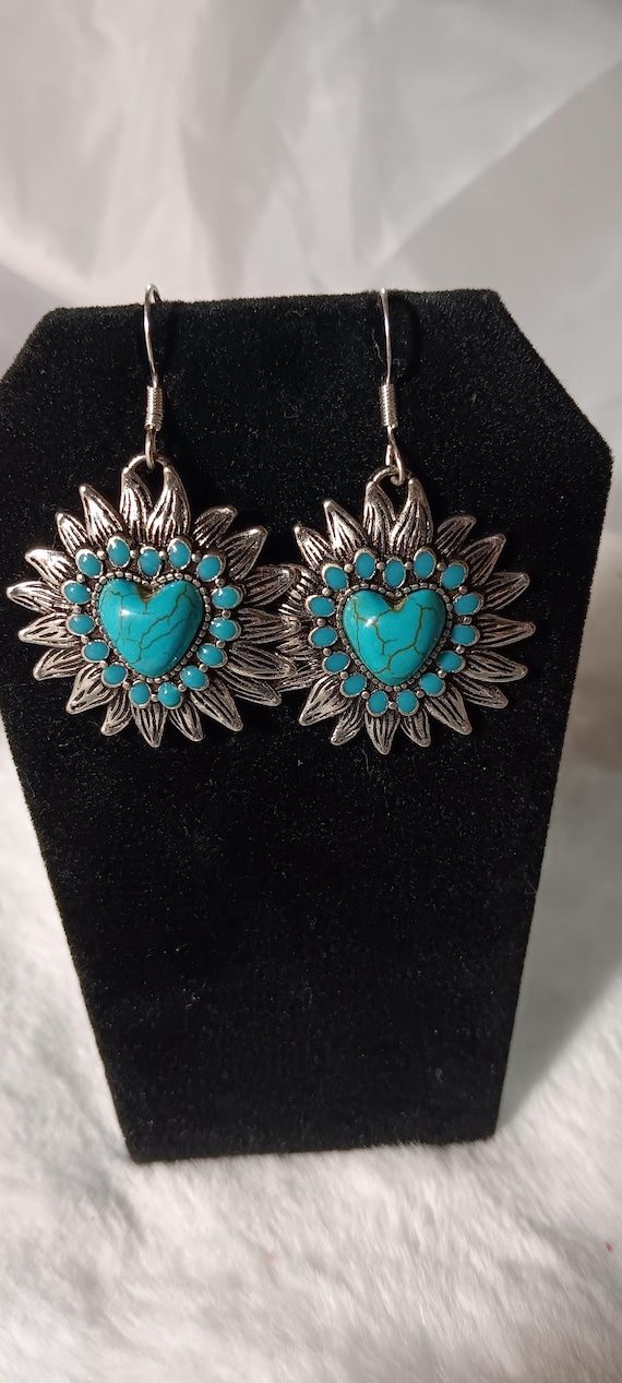 Silver Drop Earrings Heart Shape Turquoise Stone, small turquoise stones Sunflower shape Western wedding jewelry Boho cowgirl gift idea