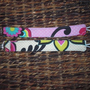 Pacifier Holder, Binky Holder, Pacifier Clip, Fabric Pacifier Clip, Reversible Pacifier Clip. Springy Bloom