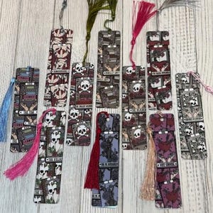 Segnalibro in metallo Dark Romance Tarot, Merchandising Bookish, Regalo per amanti dei libri, Amante di Booktok, Morally Grey, The Tropes, Segnalibro per lettori, Segnalibro Tarot