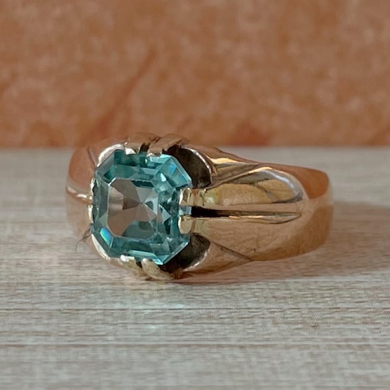 Edwardian 10k Rose Gold and Blue Zircon Ring - image 2