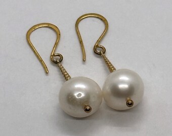 Große Perlen und Vermeil Tropfen Ohrringe Handarbeit Gold Unikat Unikat