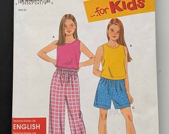 Vintage Its So Easy Simplicity Sewing Pattern 9537 Girls Pajamas English French Espanol