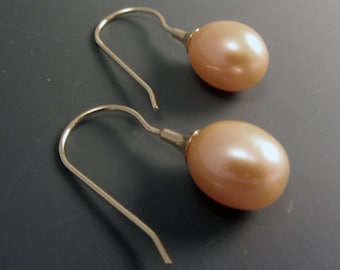 14kt Gold Pearl Drop Earrings Elegant Peach Blush