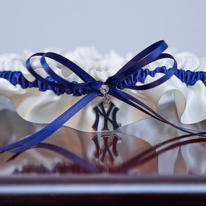 New York Yankees Wedding Garter image 1