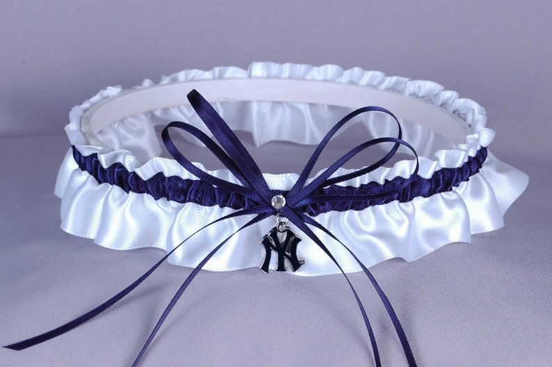 New York Yankees Wedding Garter image 2