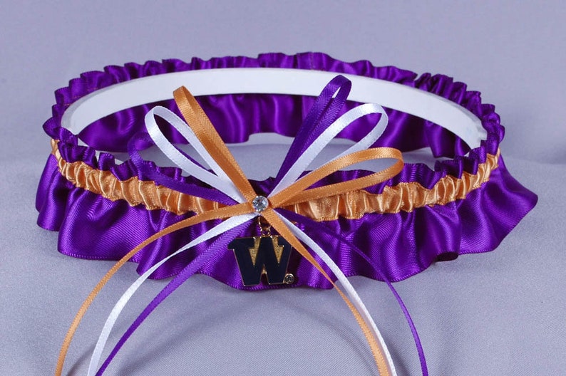 University of Washington Huskies Wedding Garter Set image 3