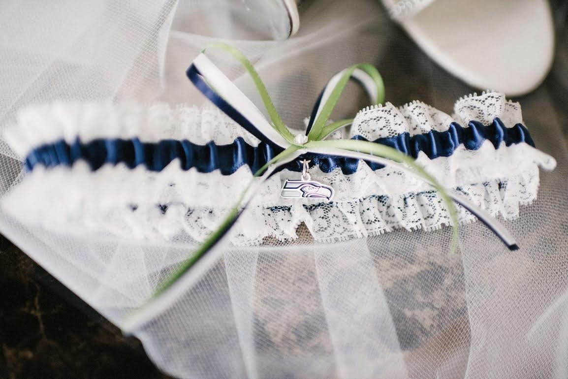 seahawks garter belt The Best Remote-Control Vibrators of 2026 [I've tested 70+] main image 0