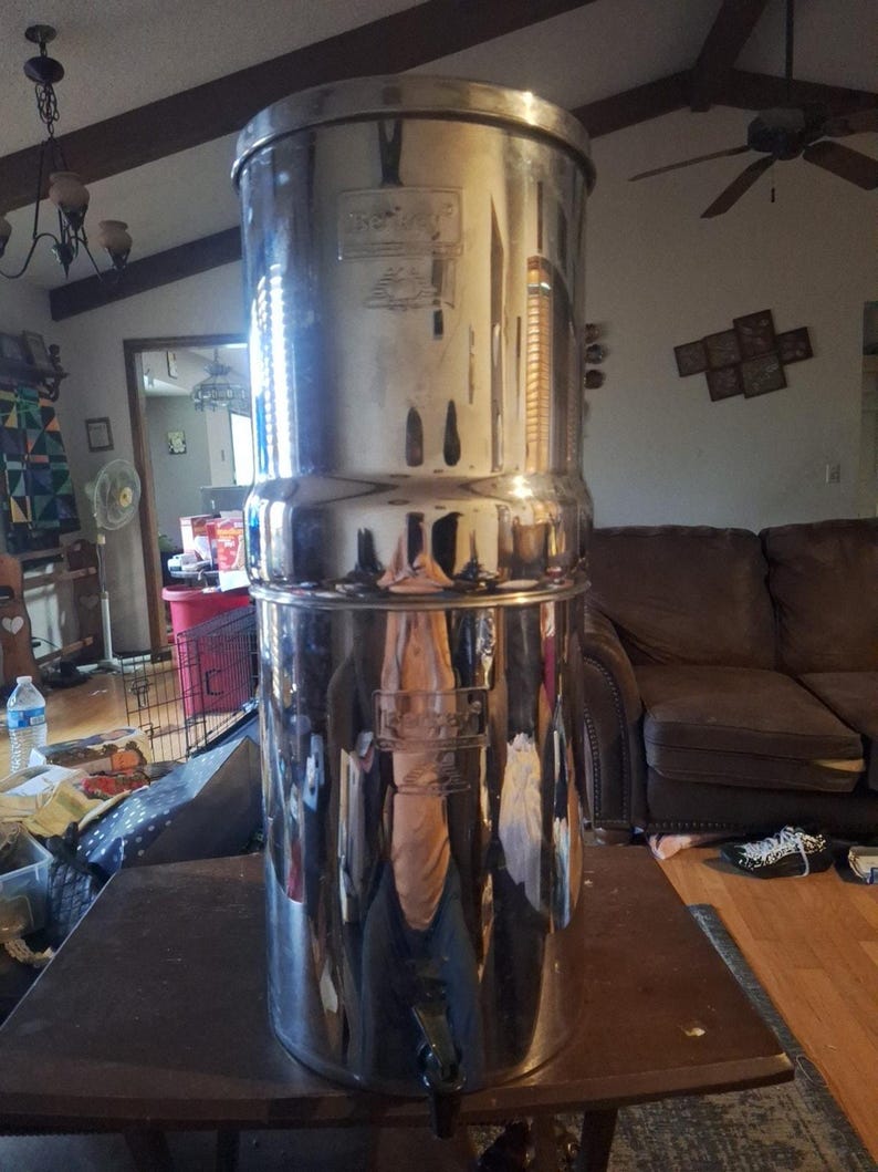 Sistema de filtro de agua Royal Berkey de 12,3 litros (3,25 galones), sin base. imagen 1