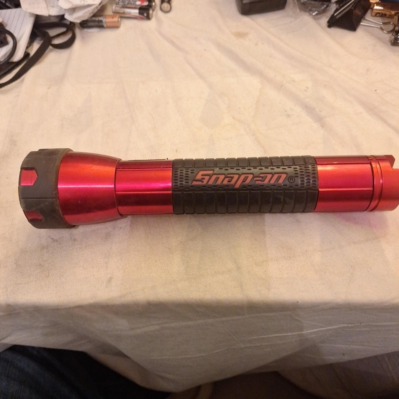 Aigostar - Lampe torche de camping à intensité variable 3en1 LED/3xAA noir