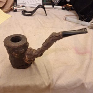 Rusticated Finish Bent Billiard Estate Pipe. Signed On Bottom