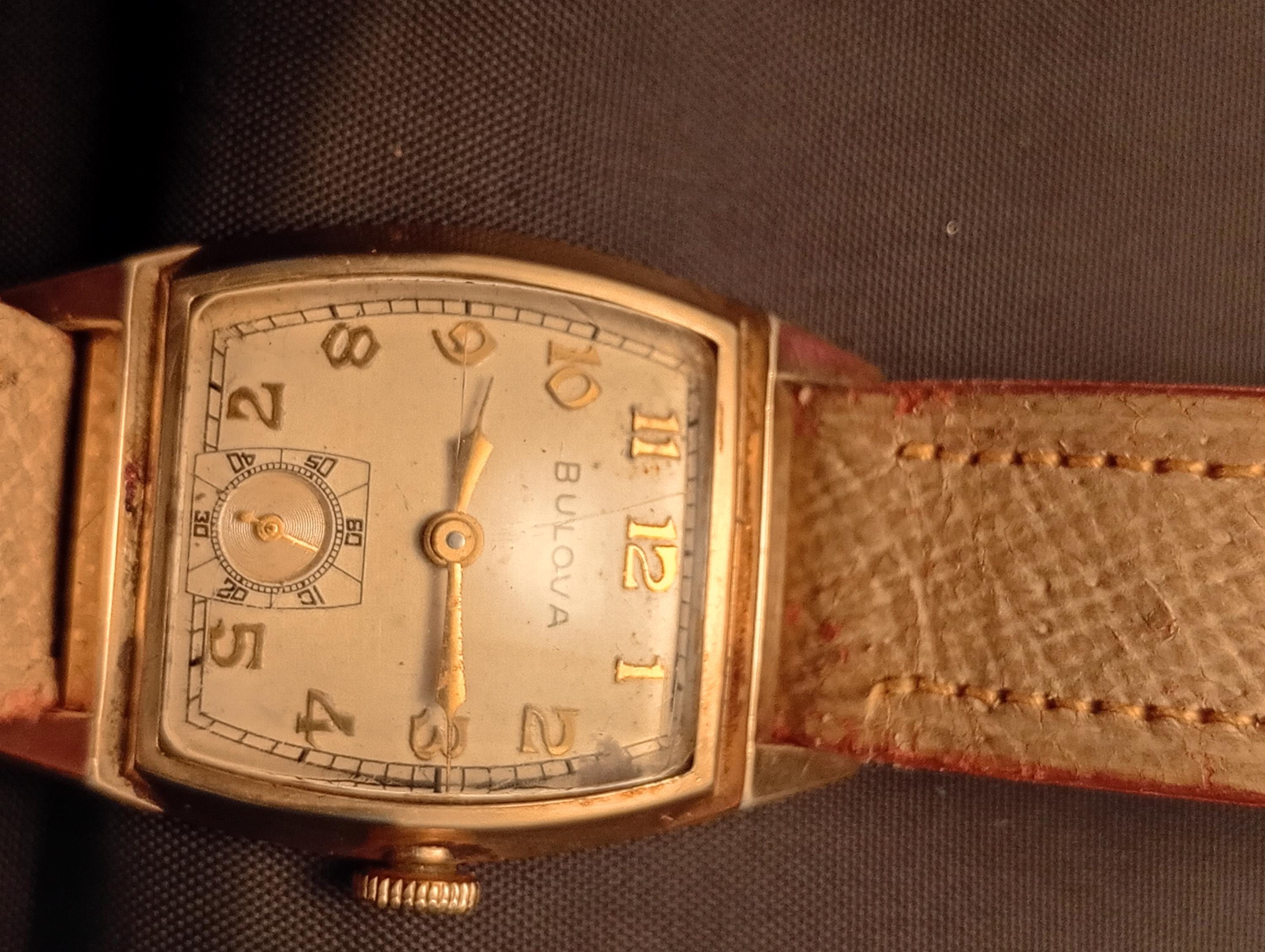 極希少 Vintage Bulova 腕時計 タンク ローマン文字盤 デイト il_fullxfull.7176305845_rocn.jpg