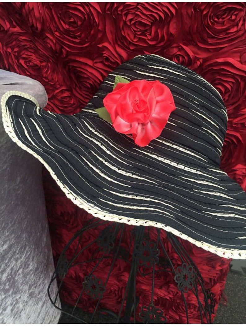 NEW LARGE BRIM Ribbon SunHat---Summer Hat----Cruise Sunhat....blackwhite color....