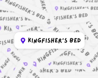 Pegatina inspirada en Kingfisher Quicksilver, ideal para amantes de la fantasía.