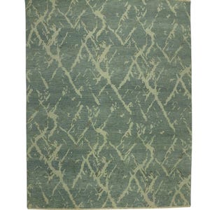 Hand-Knotted Turkish Oushak Rug: Modern Green Lattice