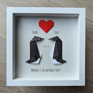 Coppia di pinguini origami personalizzati - regalo per matrimonio/anniversario/San Valentino