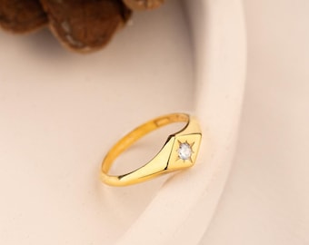 Dainty Gold North Star Signet Ring: Sterling Silver Polaris Ring, Minimalist Jewelry, Boho Necklace