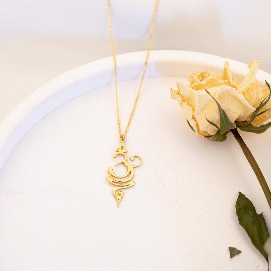 Collana Pendente Om/Ohm/Aum Meditazione Yoga Charm In Argento 925