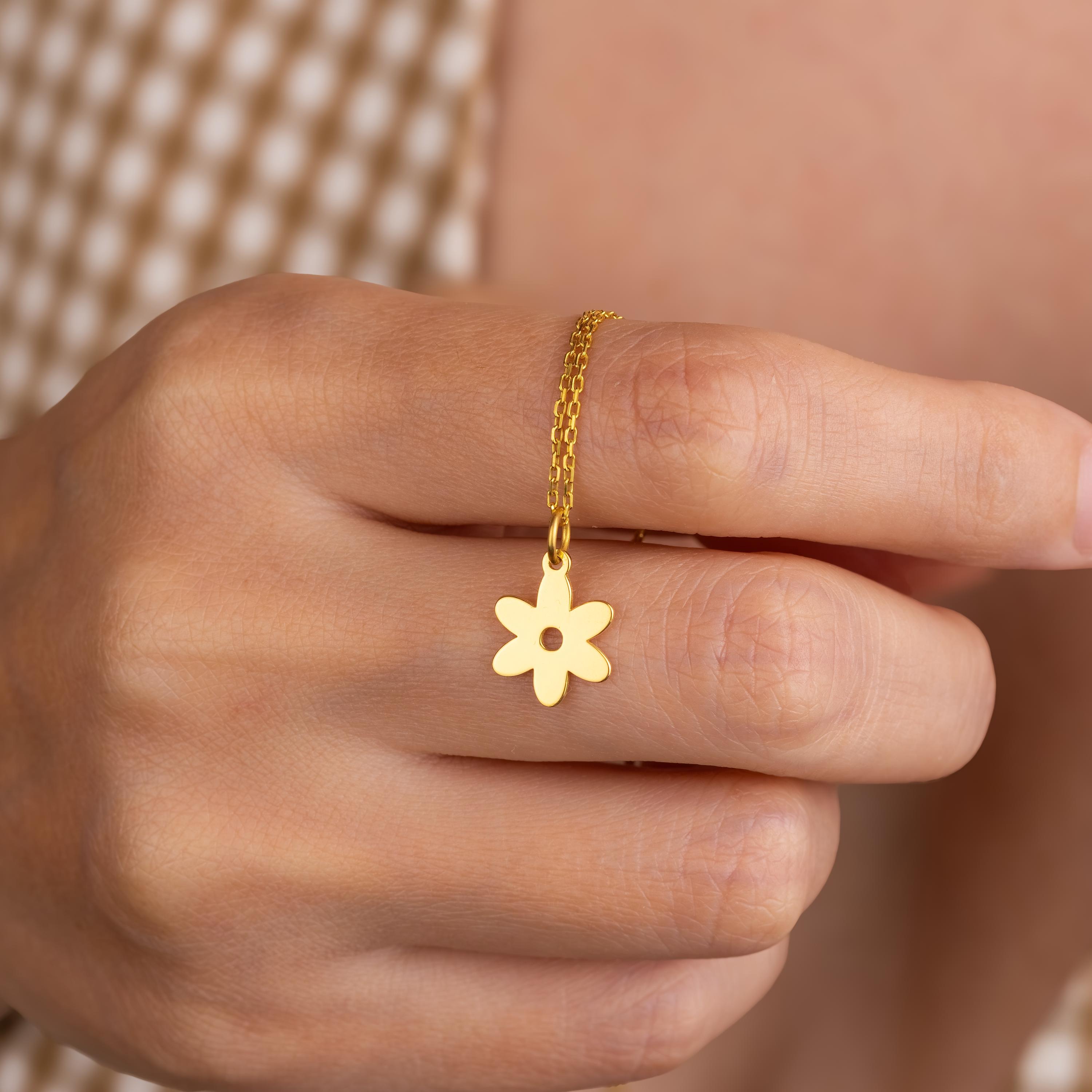 14k Daisy Charm - Etsy
