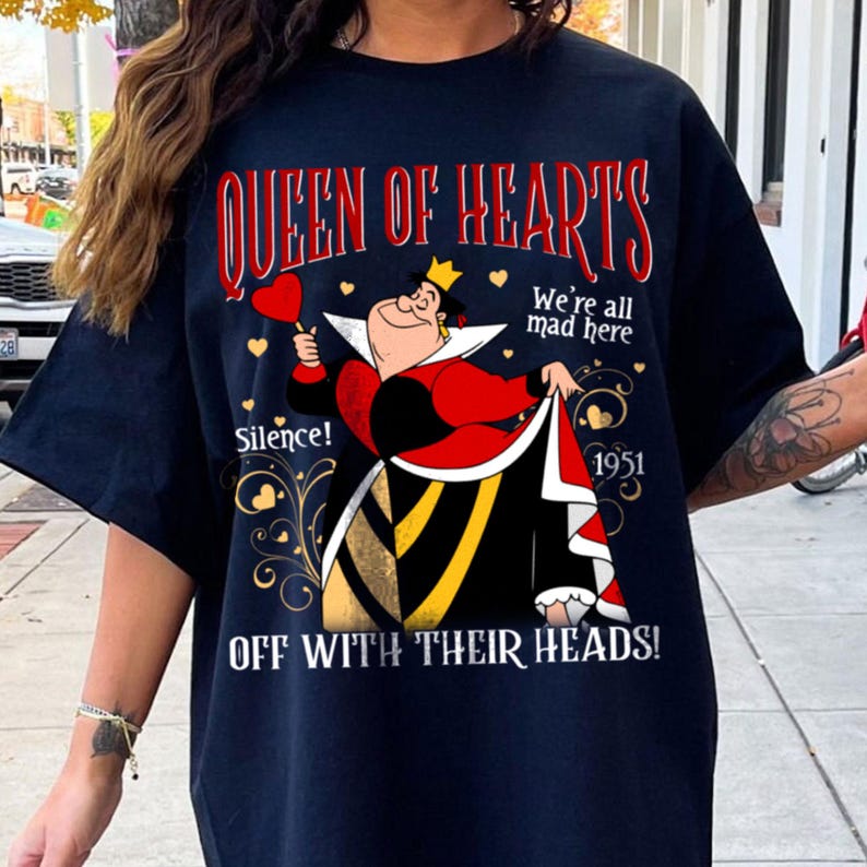 Queen of Hearts T-Shirt, Off With Their Heads, Disneyland Trip Tee bild 1
