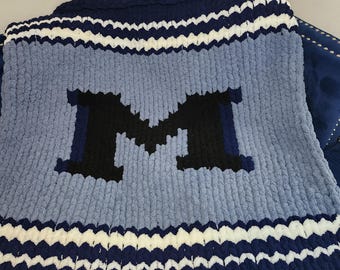 Customizable Letter Chunky Blanket