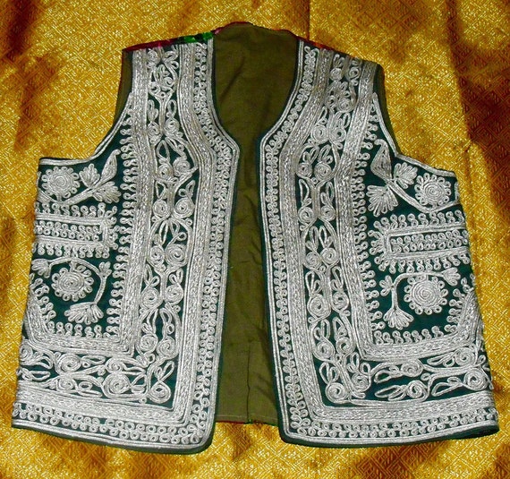 Cording Embroidery Vest
