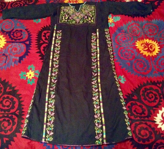 Vintage Palestinian Bedouin Hand Embroidered Kaft… - image 2