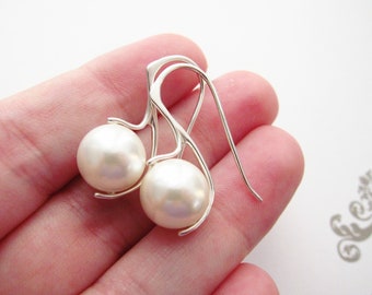 White Pearl Earrings Sterling Silver, Simple modern design, Tahitian Pearls, South Sea