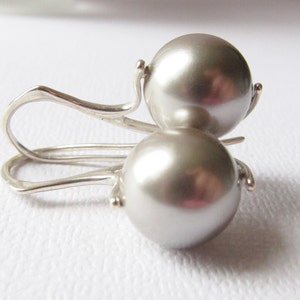 Modern Pearl Earrings, Silver Tahitian Pearls, Sterling Silver Earrings, Sleek Modern Earrings, Custom Colors Available