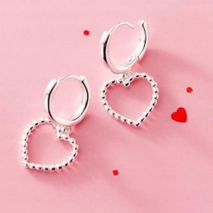 Pendientes de corazón con aros de plata de ley, cierre de palanca seguro, joyería minimalista, pendientes modernos