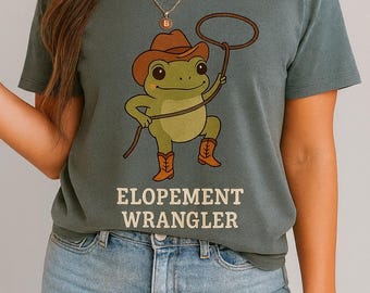 Funny Frog Elopement Wrangler Comfort Colors T-shirt Humor Shirt