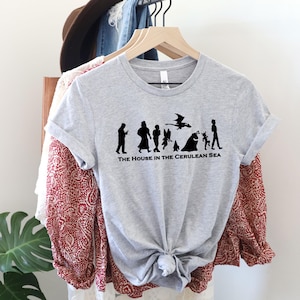 Haus im Cerulean Sea Shirt, Buch Merch, Tj Klune Shirt, Buchliebhaber Shirt, Linus Baker Shirt, Chauncey Shirt, Roman Shirt, Buch-Liebhaber Geschenk