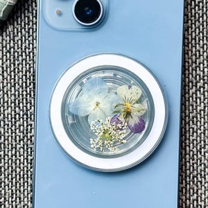 Real Hydrangea Flowers Magnetic Phone Grip, Handmade Magsafe Grip, Resin Mushroom Holder For Kindle, Daisy Pansy Floral Phone Charm Stand