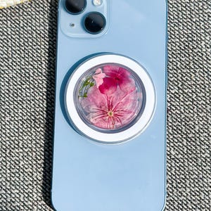 Real Hydrangea Flowers Magnetic Phone Grip, Handmade Magsafe Grip, Resin Mushroom Holder For Kindle, Daisy Pansy Floral Phone Charm Stand