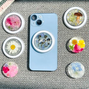 Real Hydrangea Flowers Magnetic Phone Grip, Handmade Magsafe Grip, Resin Mushroom Holder For Kindle, Daisy Pansy Floral Phone Charm Stand