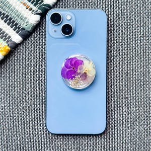 Real Hydrangea Flowers Magnetic Phone Grip, Handmade Magsafe Grip, Resin Mushroom Holder For Kindle, Daisy Pansy Floral Phone Charm Stand