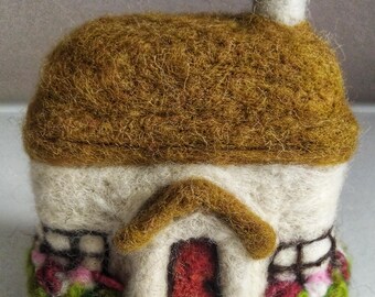 Needle Felted Irish Cottage Sculpture: Handmade Wool Collectible