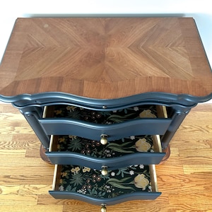 Available Now - End Table Serpentine Baroque | Nightstand