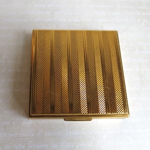 Vintage 1950s Evans Herringbone Pattern Gold Tone Metal Square Powder Compact, Vintage Purse Accessory, Gift for Her,