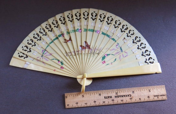 Vintage Celluloid Fan, Painted Bird Ladies Fan, B… - image 4